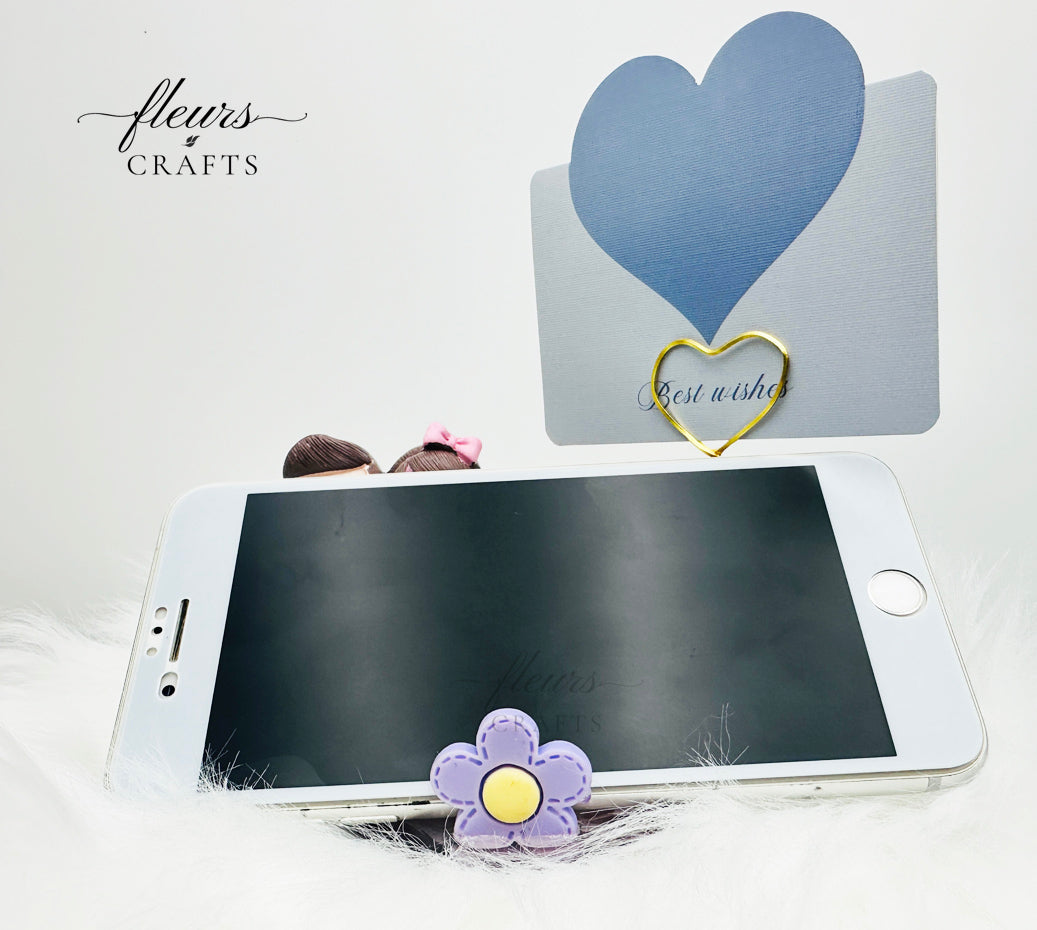 [Functional Desk Display] (S) - Love is in the air
